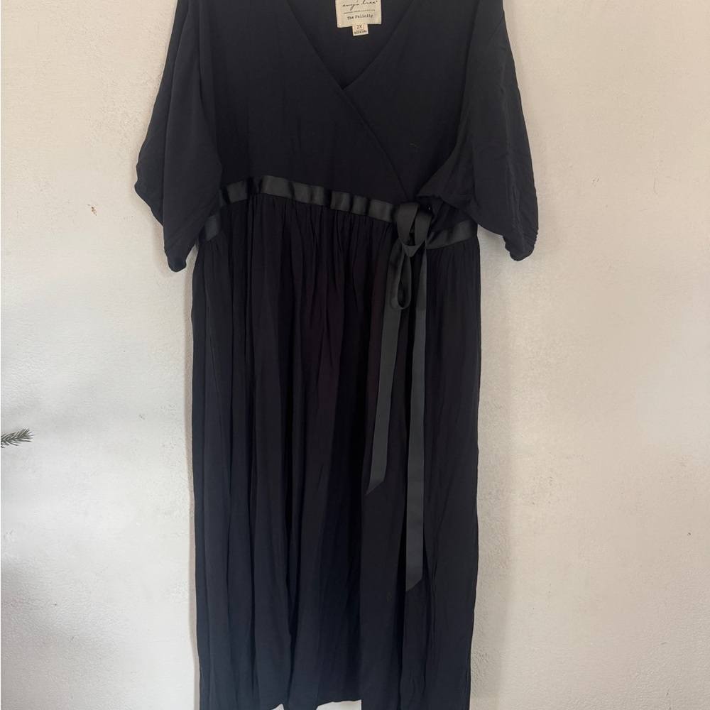 Evy's Tree Black Dolman Sleeve Midi Sundress